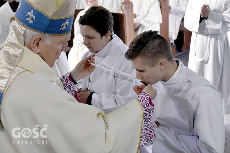 Błogosławieństwo nadzwyczajnych szafarzy, ceremoniarzy i lektorów