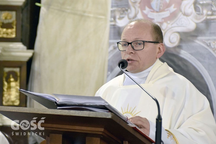 Błogosławieństwo nadzwyczajnych szafarzy, ceremoniarzy i lektorów