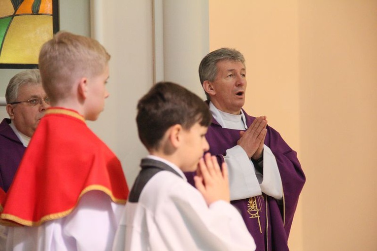 Konsekracja ołtarza w kościele św. Jadwigi w Lublinie