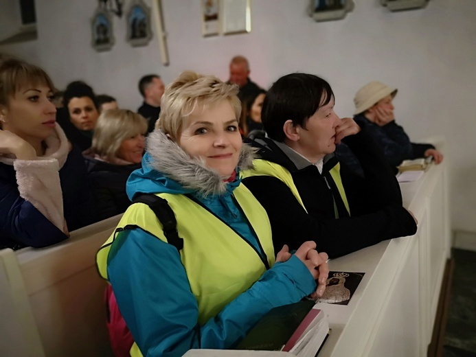 Nocna Piesza Pielgrzymka z Gniechowic do sanktuarium w Sulistrowiczkach