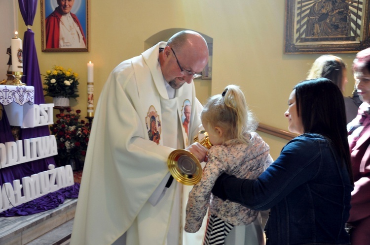 Wprowadzenie relikwi św. JP II w Chróścinie Opolskiej