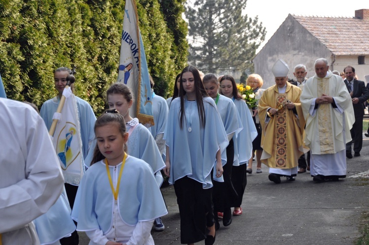 Wprowadzenie relikwi św. JP II w Chróścinie Opolskiej