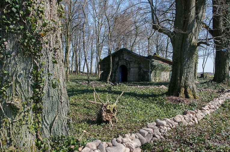 Cmentarz w Miłkowie