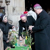 Wyroby rozprowadzane przez siostry cieszą się zawsze dużym zainteresowaniem.