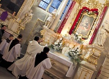 – W ubiegłym roku bp Tadeusz Lityński ustanowił we Wschowie sanktuarium Matki Bożej Pocieszenia.