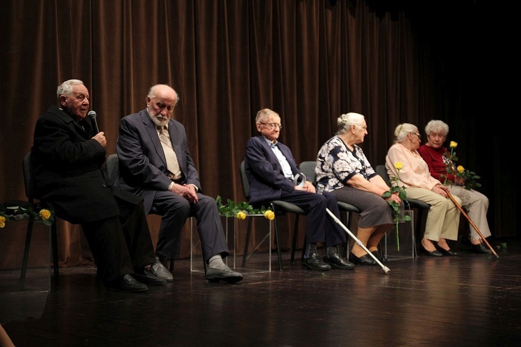 Premiera filmu "Auschwitz - w sieci dobra" w Oświęcimiu