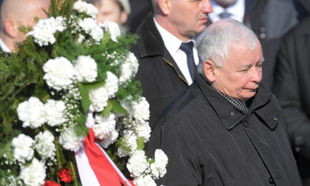 Apel Pamięci przed Pałacem Prezydenckim