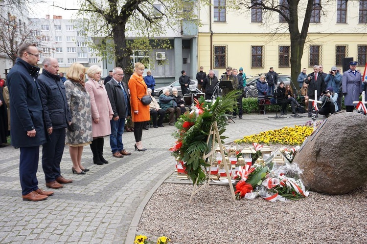 Świdnickie uroczystości upamiętniające 79. rocznicę zbrodni katyńskiej