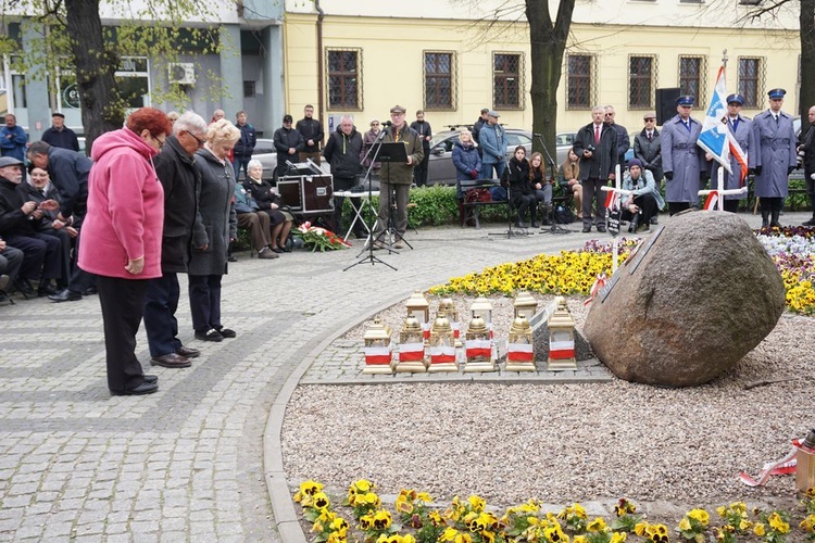 Świdnickie uroczystości upamiętniające 79. rocznicę zbrodni katyńskiej