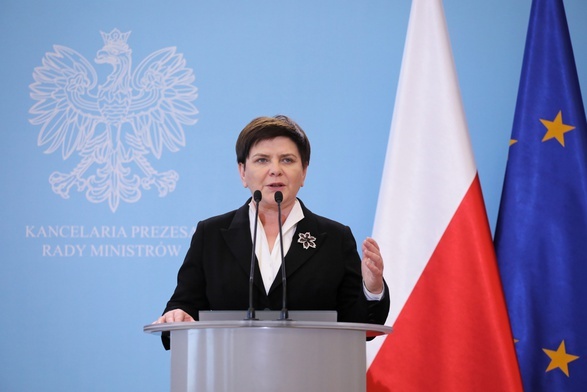 Szydło: Zapraszamy do podpisania porozumienia i do rozmowy przy okrągłym stole