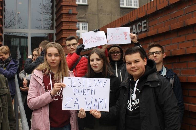 Śląskie. Egzaminy bez przeszkód, zdania na temat strajku podzielone