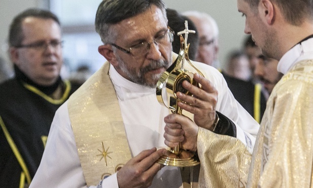 Proboszcz z Bemowa o zamordowanym Marku: "Chwała męczennikom!" 