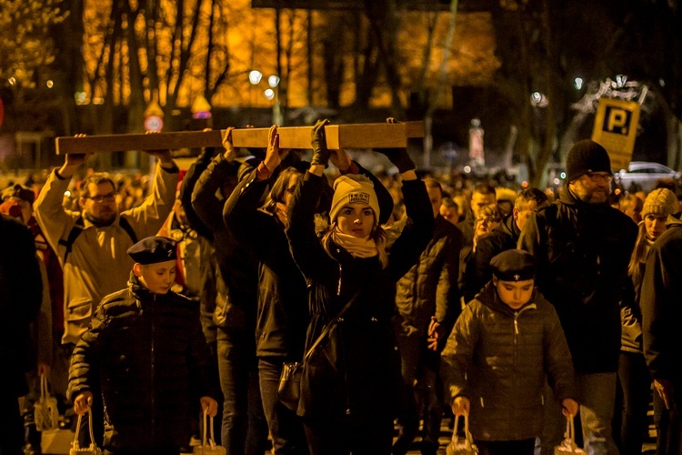 Droga Krzyżowa ulicami Olsztyna