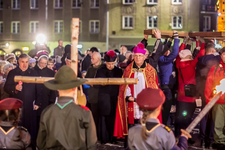 Droga Krzyżowa ulicami Olsztyna