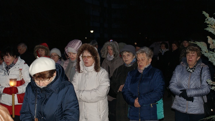 Droga Krzyżowa ulicami osiedla Polanka - parafia Odkupiciela Świata