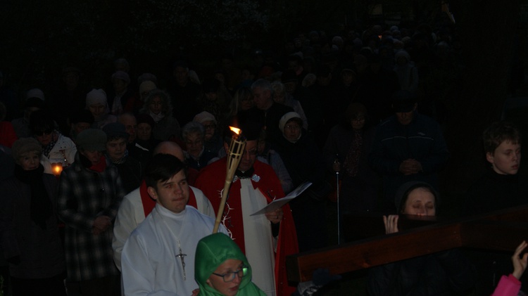 Droga Krzyżowa ulicami osiedla Polanka - parafia Odkupiciela Świata