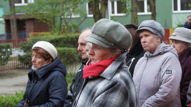 Droga Krzyżowa ulicami osiedla Polanka - parafia Odkupiciela Świata