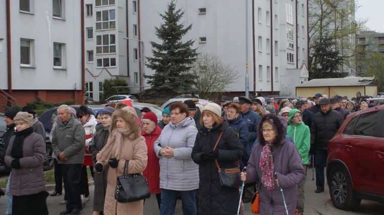 Droga Krzyżowa ulicami osiedla Polanka - parafia Odkupiciela Świata