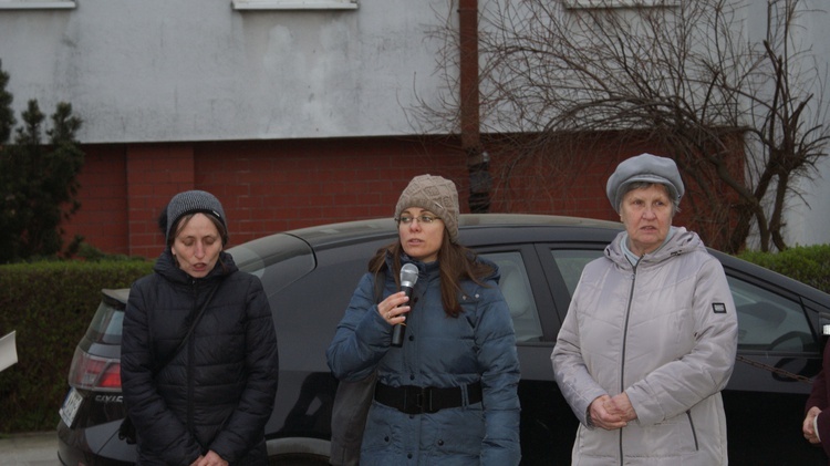 Droga Krzyżowa ulicami osiedla Polanka - parafia Odkupiciela Świata