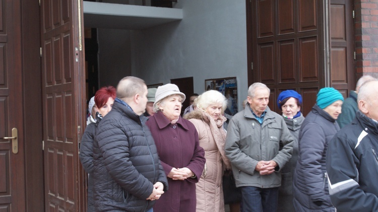 Droga Krzyżowa ulicami osiedla Polanka - parafia Odkupiciela Świata