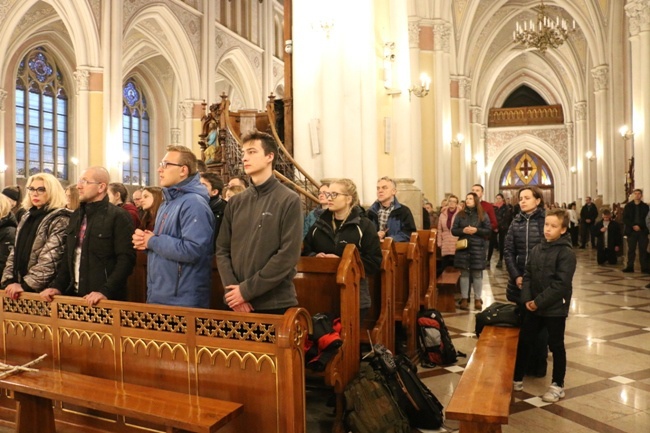 EDK z radomskiej katedry do Skrzyńska