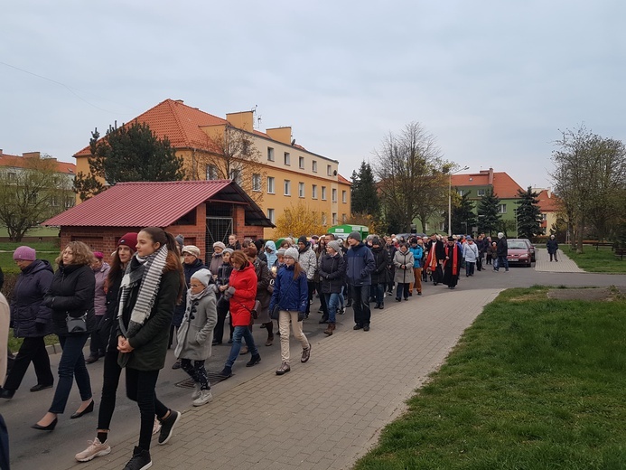 ​​Droga Krzyżowa w Brzegu Dolnym