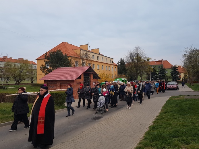 ​​Droga Krzyżowa w Brzegu Dolnym
