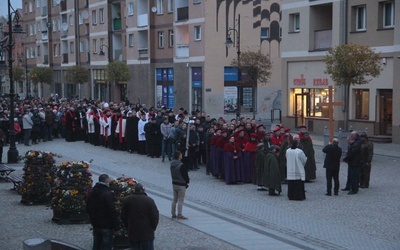 Legnica. Droga Krzyżowa ulicami miasta