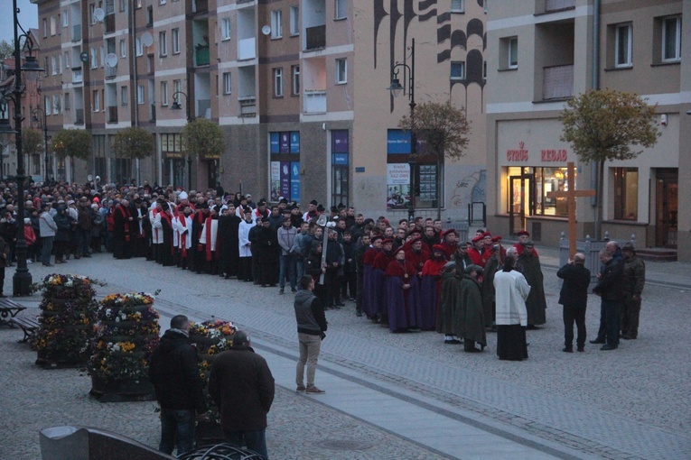 Legnica. Droga Krzyżowa ulicami miasta