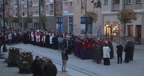 Legnica. Droga Krzyżowa ulicami miasta