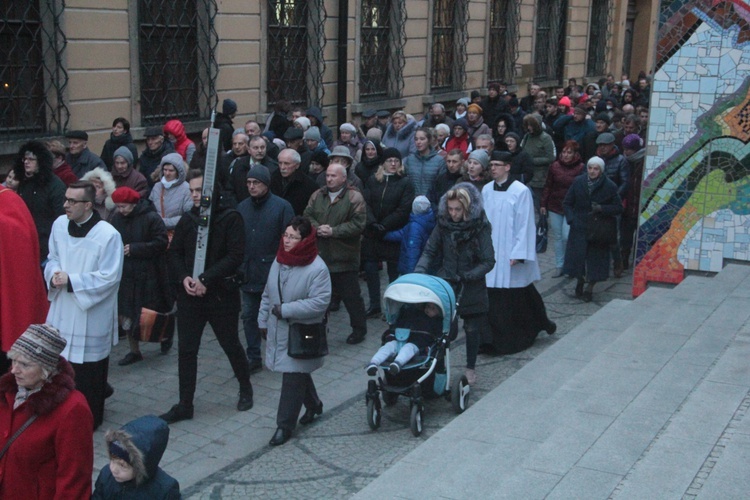 Droga Krzyżowa ulicami Legnicy