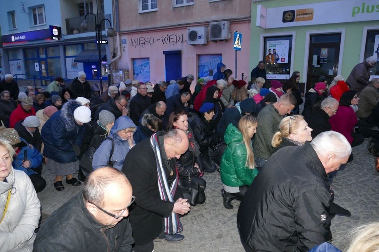 Droga Krzyżowa ulicami miast - Strzegom