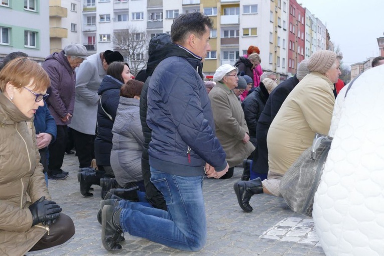 Droga Krzyżowa ulicami miast - Strzegom