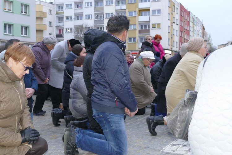 Droga Krzyżowa ulicami miast - Strzegom