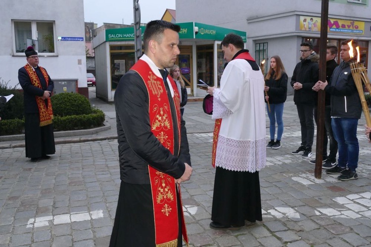 Droga Krzyżowa ulicami miast - Strzegom