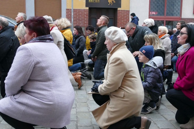 Droga Krzyżowa ulicami miast - Strzegom