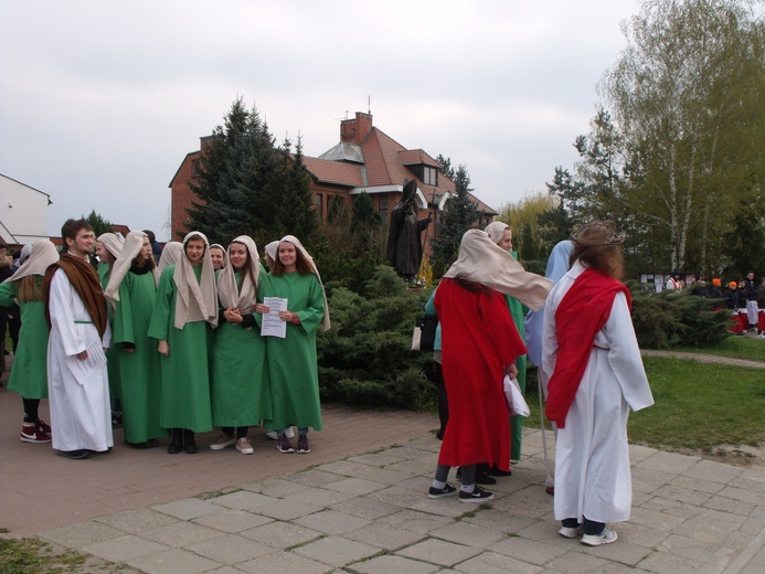 Droga Krzyżowa na Zgorzelisku cz. 2