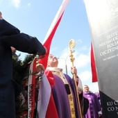 Gdańsk dziękuje za dary Opatrzności Bożej pomnikiem