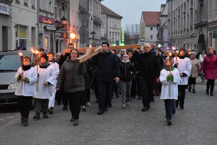 Droga Krzyżowa ulicami miast - Świebodzice