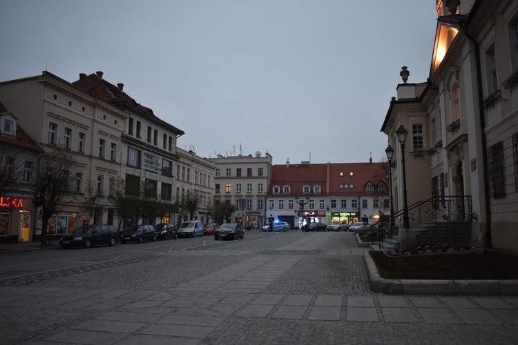 Droga Krzyżowa ulicami miast - Świebodzice