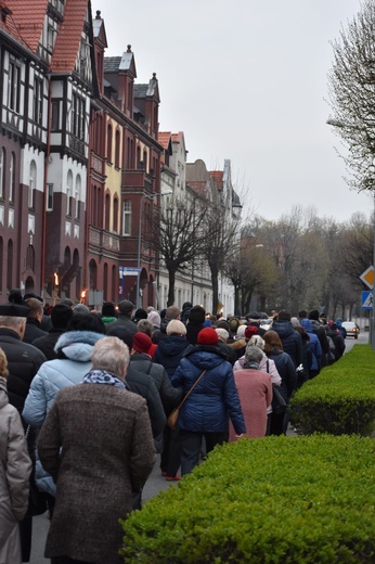 Droga Krzyżowa ulicami miast - Świebodzice