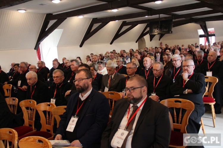 Sesja robocza I Synod Diecezji Zielonogórsko-Gorzowskiej - cz. II