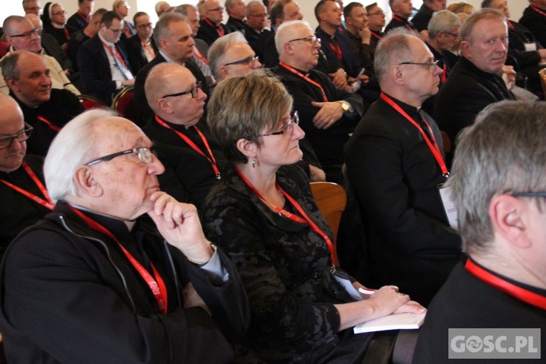 Sesja robocza I Synod Diecezji Zielonogórsko-Gorzowskiej - cz. II