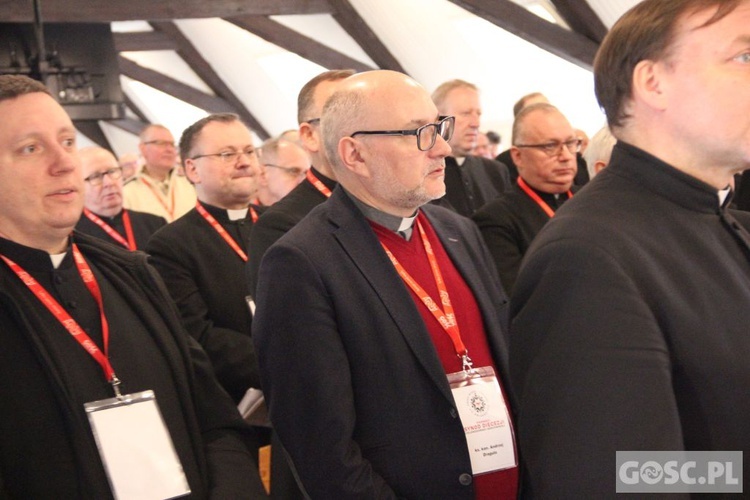 Sesja robocza I Synod Diecezji Zielonogórsko-Gorzowskiej - cz. II