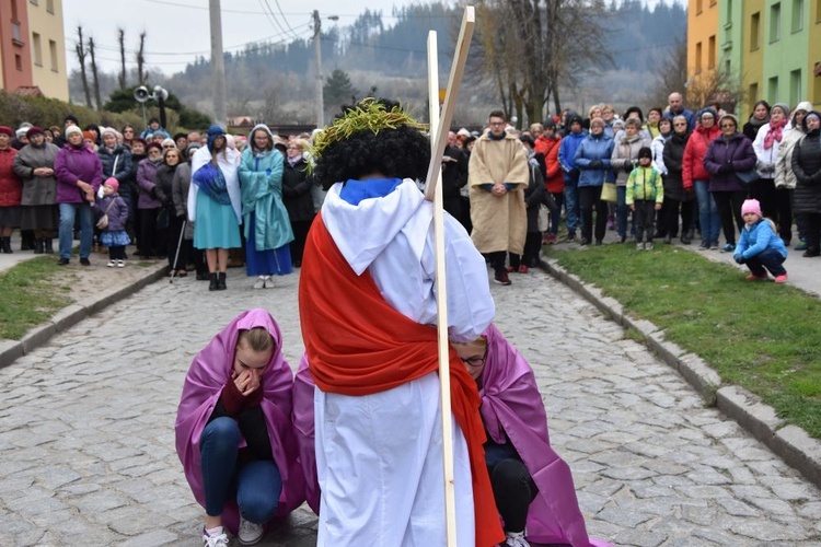 Droga Krzyżowa ulicami miast - Nowa Ruda-Słupiec