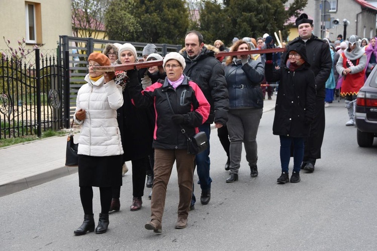 Droga Krzyżowa ulicami miast - Nowa Ruda-Słupiec