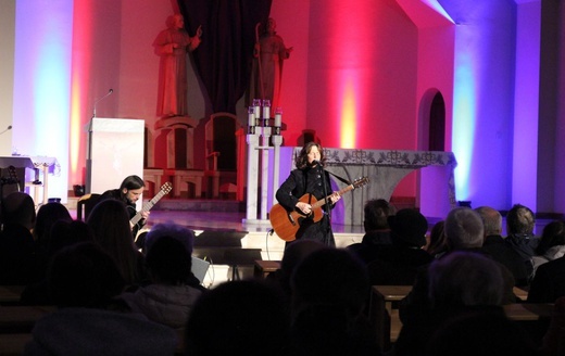Koncert Antoniny Krzysztoń u bielskich pallotynów