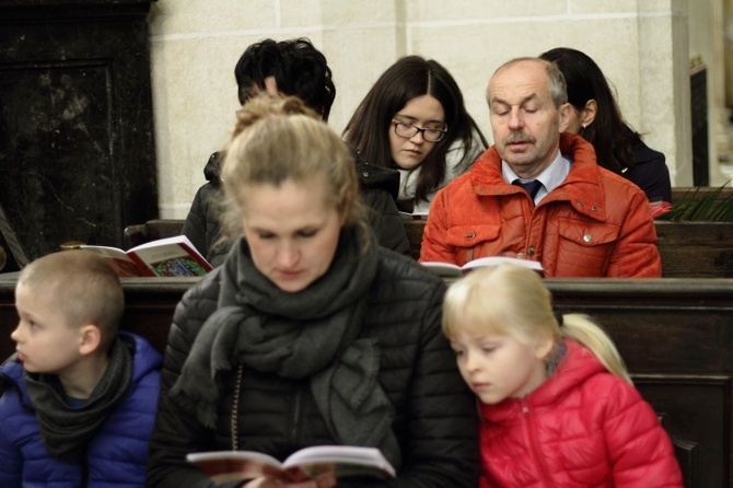 Niedziela Palmowa z udziałem młodzieży w Krakowie 2019