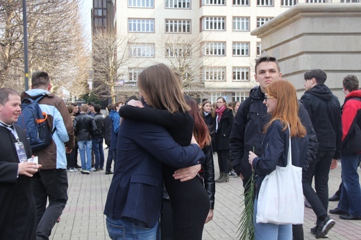Katowice: rozpoczęło się spotkanie młodych w Katedrze