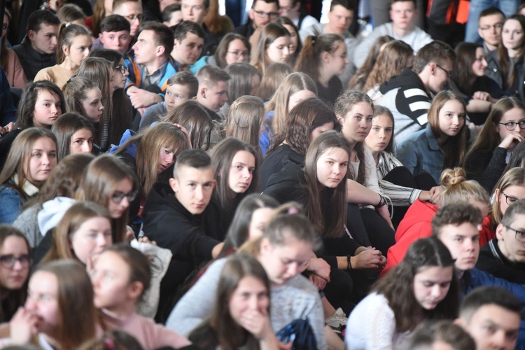 Tarnów. Niedziela Palmowa młodych. Zawiązanie wspólnoty